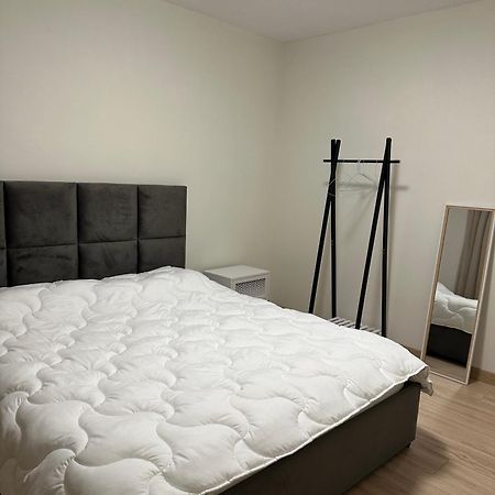 White Apartment, In The Center Of Tirana Buitenkant foto