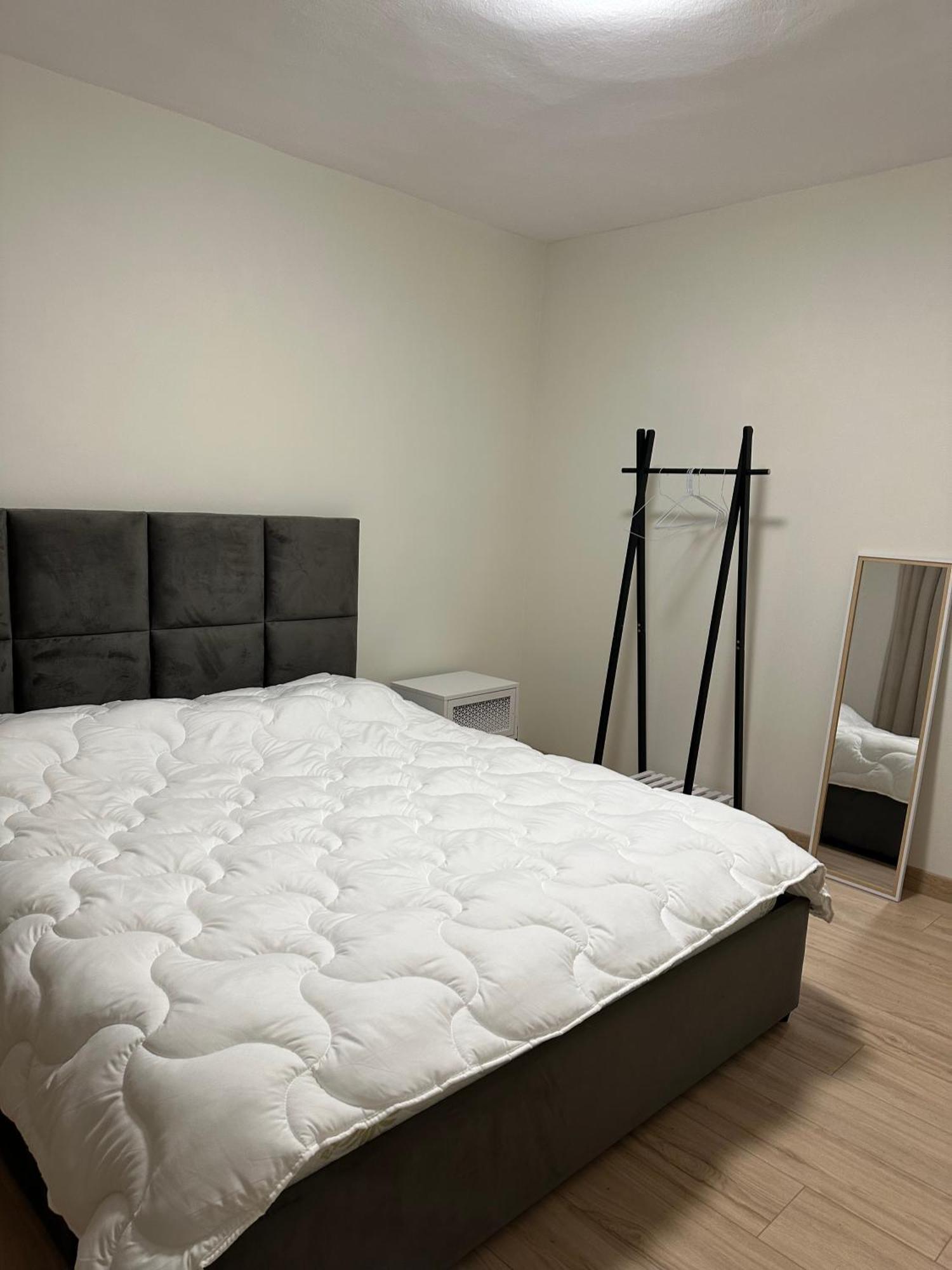 White Apartment, In The Center Of Tirana Buitenkant foto